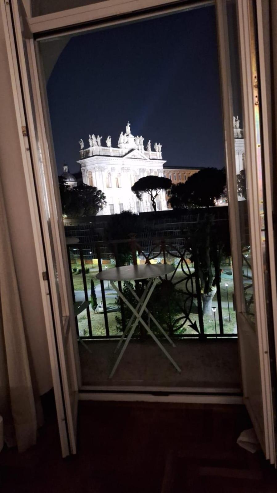 Large&bright Amazing View Basilica San Giovanni In Laterano Appartamento